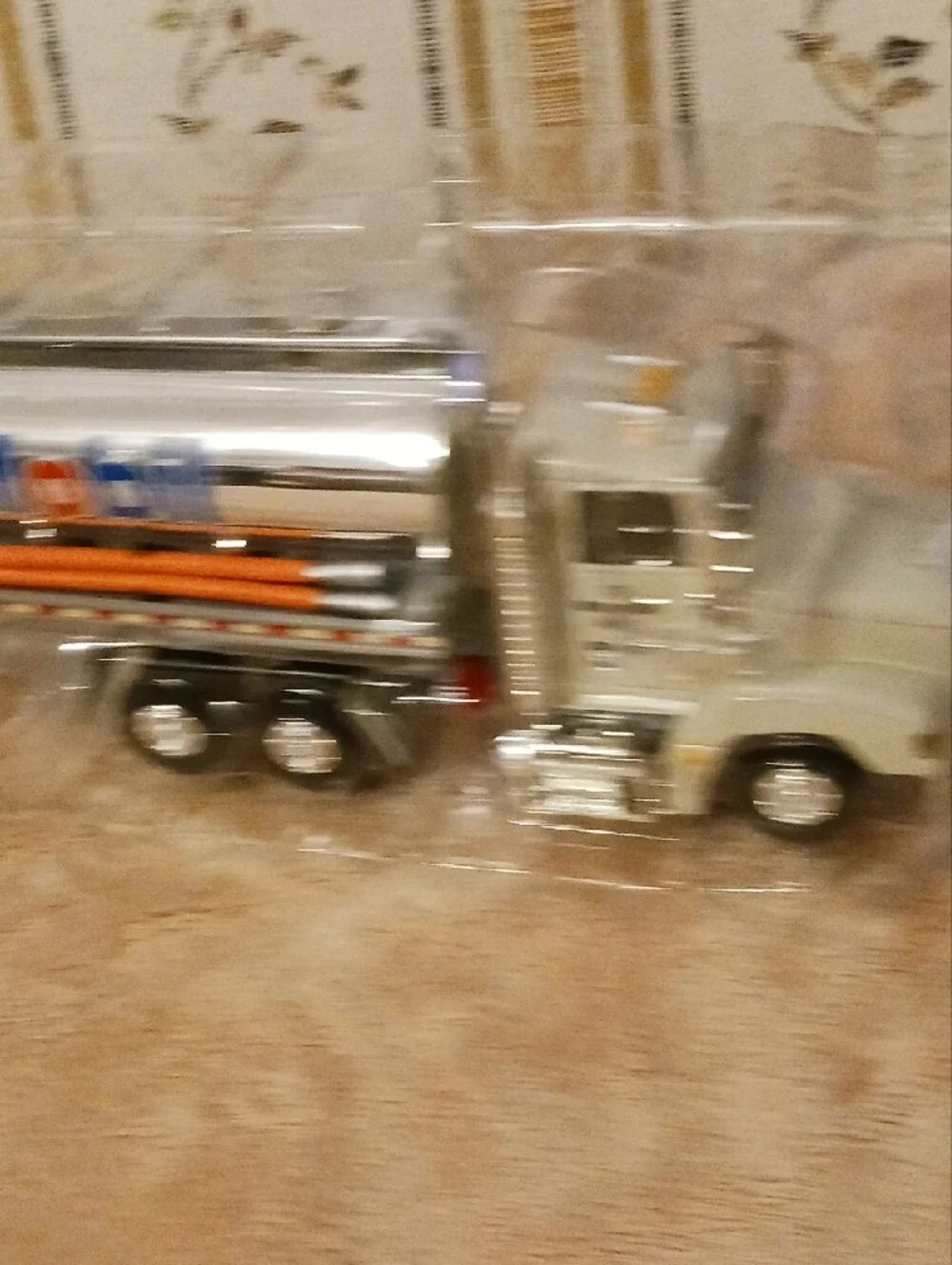 Mobil 1997 Limited Edition Toy Tanker Truck - White
